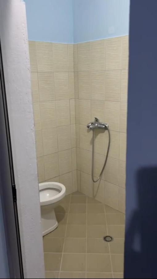 Guest House Andersoni Dhoma Plazhi Andersoni Shen Ded Gjoni Exterior photo