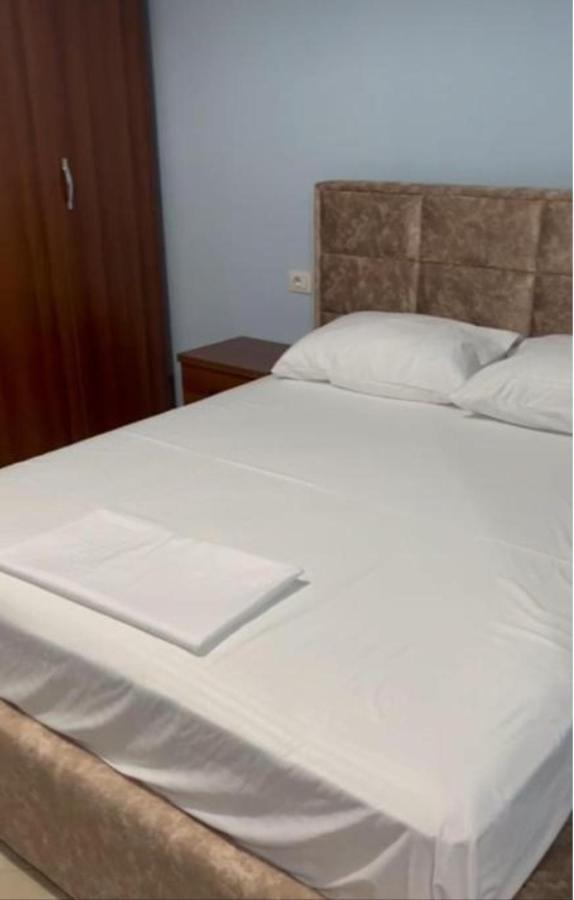 Guest House Andersoni Dhoma Plazhi Andersoni Shen Ded Gjoni Exterior photo